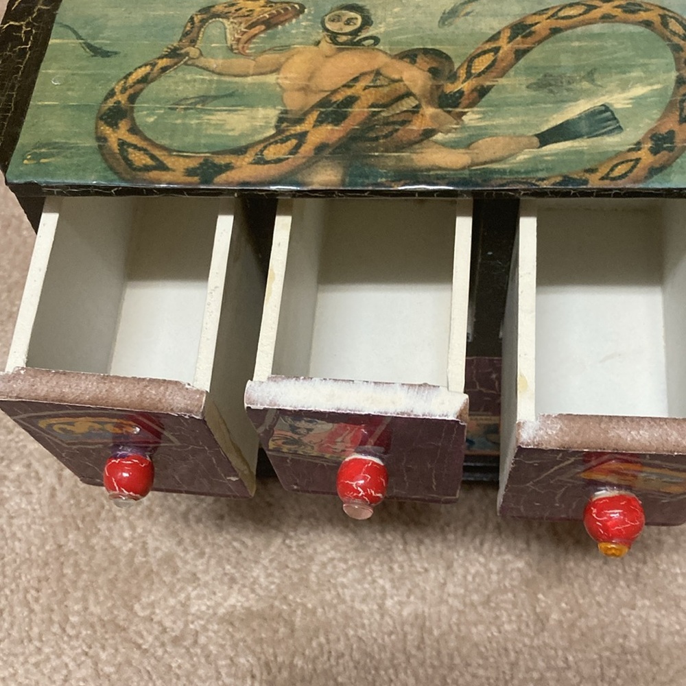Freak Show Jewelry Box - Picture 9 of 11